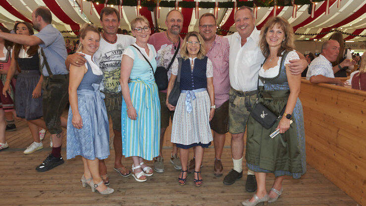 Die Partybilder vom Samstag, 9. August, aus dem Festzelt Lechner. Die Partybilder vom Samstag, 9. August, aus dem Festzelt Lechner.