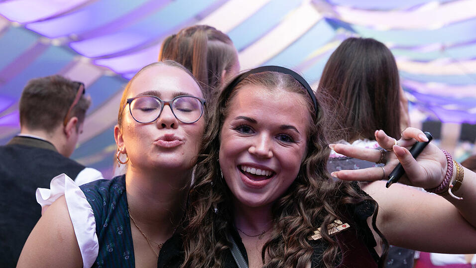 Die Partybilder vom Dienstag, 12. August, aus dem Festzelt Wenisch. Die Partybilder vom Dienstag, 12. August, aus dem Festzelt Wenisch.