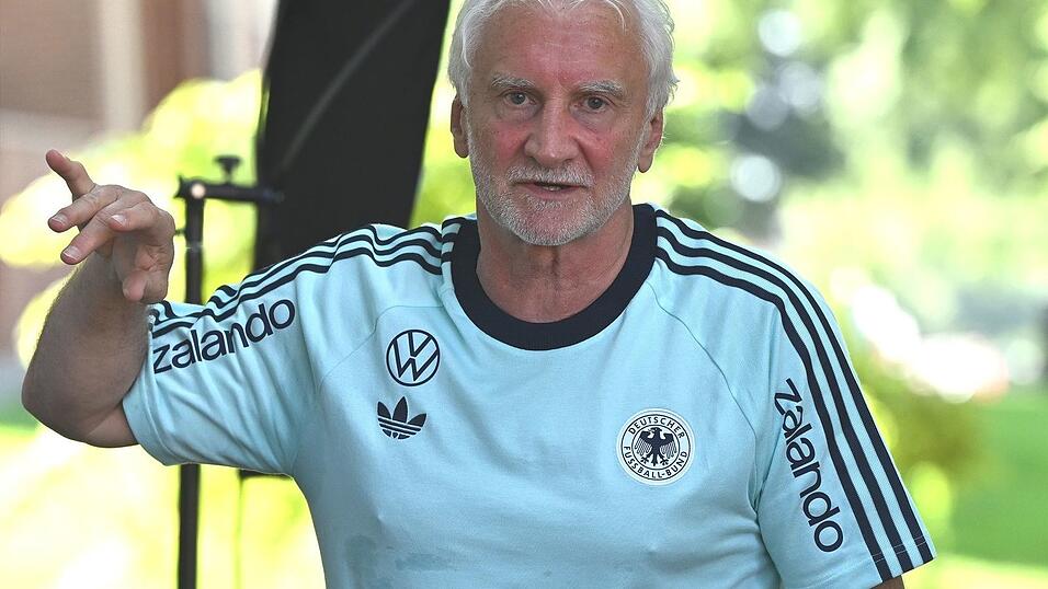 «Noch ein paar Prozente drauflegen», fordert Rudi Völler. «Noch ein paar Prozente drauflegen», fordert Rudi Völler.