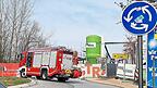 Links entlang am Kreisverkehr: Nach einem Jahr Sperrung sehnen auch die Einsatzkr&auml;fte ein Ende der Br&uuml;ckenbaustelle herbei.