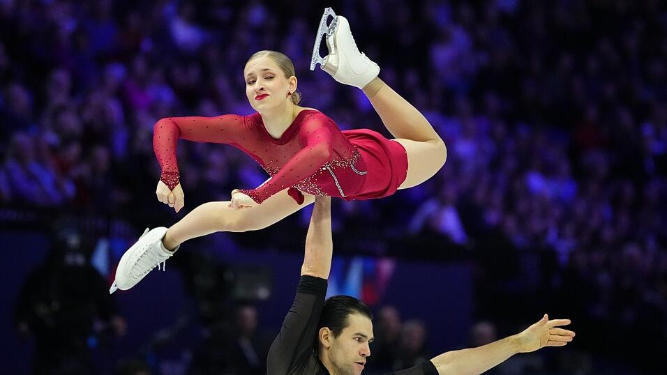 Minerva Hase und Nikita Volodin haben im Paarlaufen erstmals WM-Gold gewonnen. Minerva Hase und Nikita Volodin haben im Paarlaufen erstmals WM-Gold gewonnen.