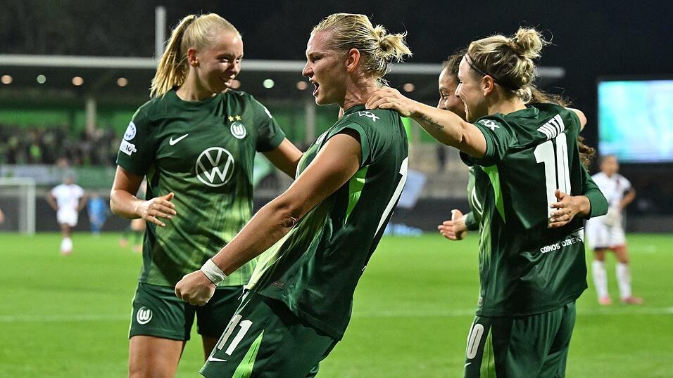 Wolfsburgs Fußball-Frauen wollen auch gegen Bayern München jubeln.