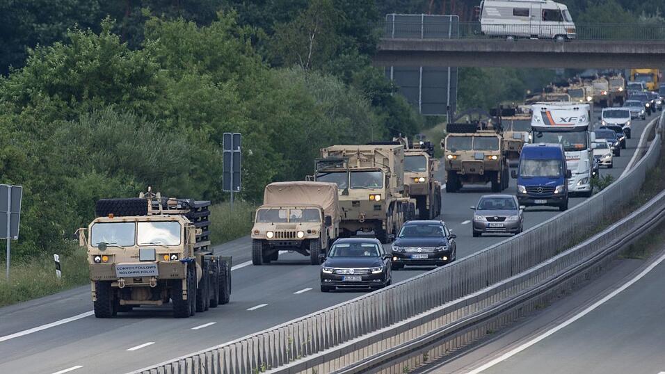 In Notfallsituationen sollen Militärs künftig von bestimmten Regeln für den Güterverkehr ausgenommen werden. (Archivbild)