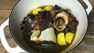 Wie Sie aus Markknochen eine kräftige Aromabrühe kochen, erklären unsere Foodblogger von cooknsoul.de.