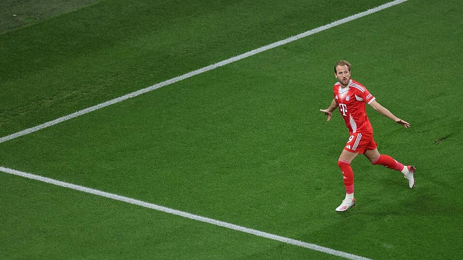 Harry Kane feiert sein Tor zum 1:0.