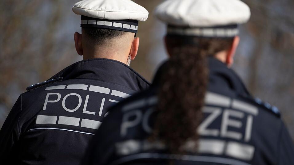 Zwischen den beiden Männern brach ein Streit aus. (Symbolbild) Zwischen den beiden Männern brach ein Streit aus. (Symbolbild)