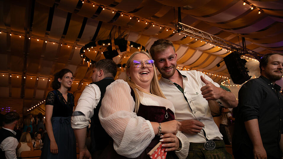 Die Partybilder vom Montag, 18. August, aus dem Festzelt Nothaft. Die Partybilder vom Montag, 18. August, aus dem Festzelt Nothaft.