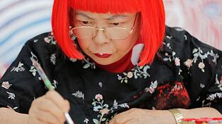 Die japanische Künstlerin Yayoi Kusama ist im Alter von 97 Jahren in Tokio gestorben. (Archivbild) Die japanische Künstlerin Yayoi Kusama ist im Alter von 97 Jahren in Tokio gestorben. (Archivbild)
