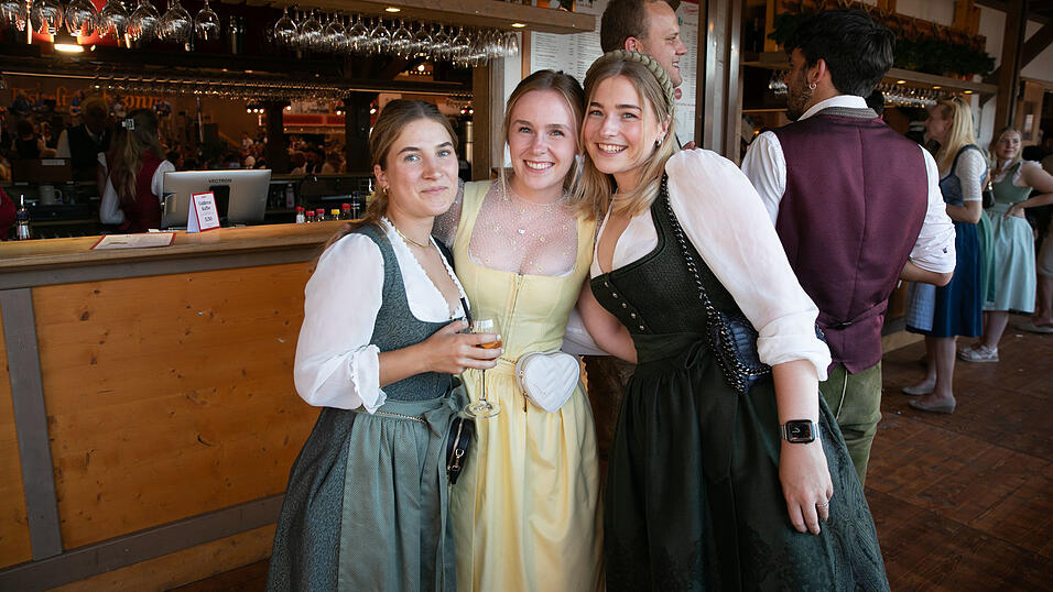 Die Partybilder vom Freitag, 8. August, aus dem Festzelt Krönner. Die Partybilder vom Freitag, 8. August, aus dem Festzelt Krönner.