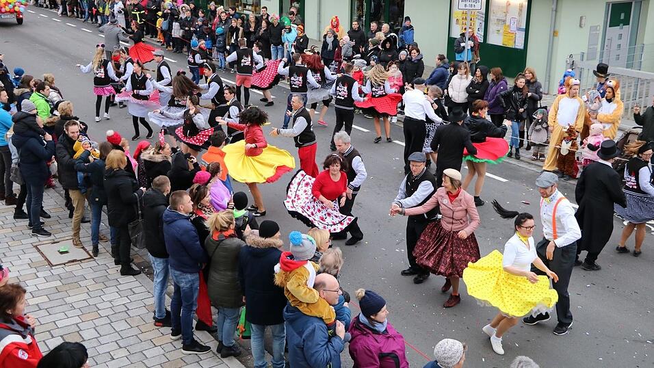 Die schönsten Bilder von den Faschingsumzügen in Bogen aus den vergangenen Jahren Die schönsten Bilder von den Faschingsumzügen in Bogen aus den vergangenen Jahren