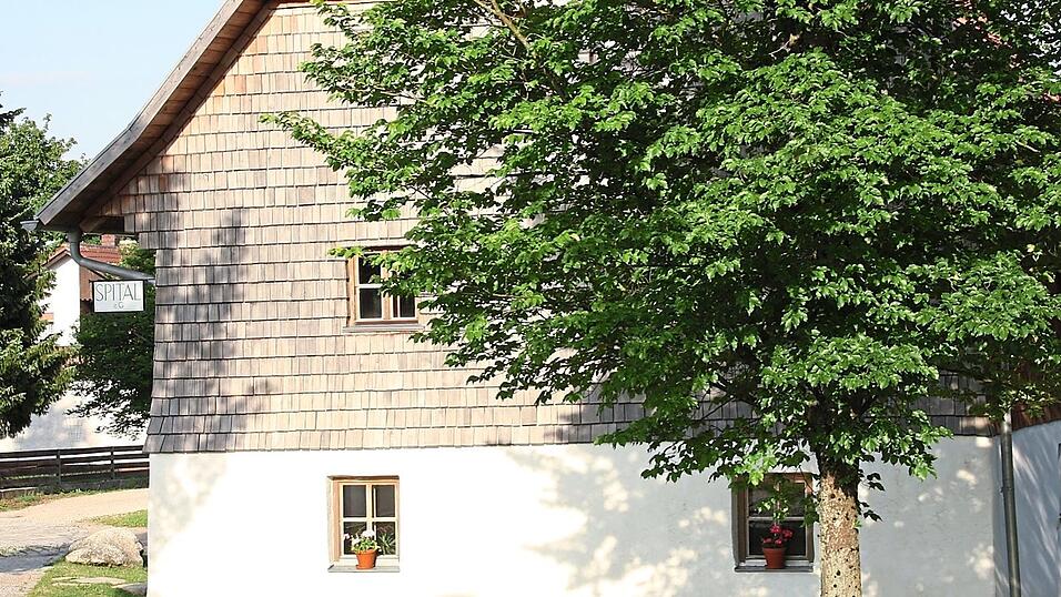 Wenn das Spital weiterhin an Privatpersonen vermietet werden soll, muss eine Grundbedingung erfüllt sein. Wenn das Spital weiterhin an Privatpersonen vermietet werden soll, muss eine Grundbedingung erfüllt sein.