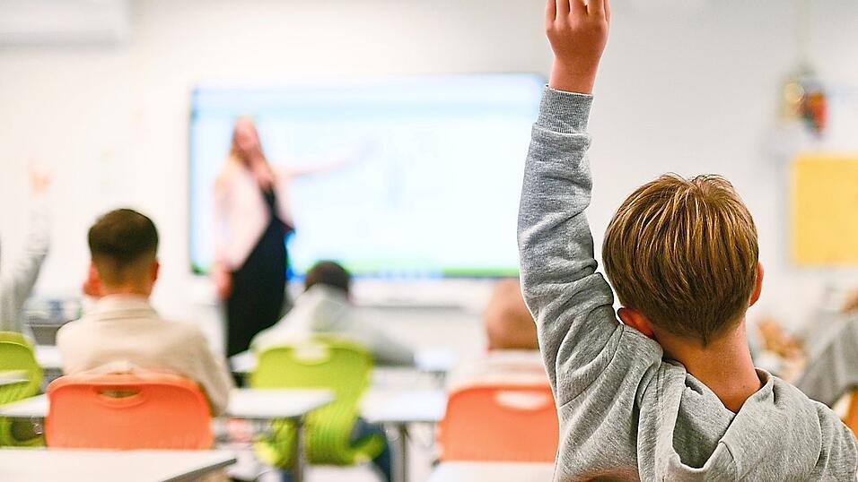 Das Bildungsniveau in Deutschland sinkt seit Jahren. Viele Sch&uuml;ler weisen dabei mangelnde Lese- und Sprachkompetenzen auf.