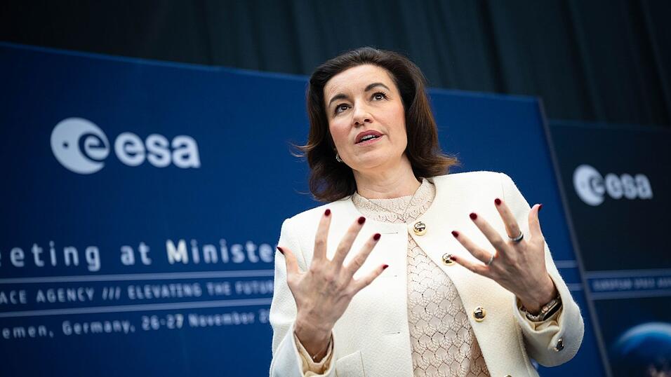 Bundesforschungsministerin Dorothee Bär würde gerne zum Mond fliegen. (Archivbild) Bundesforschungsministerin Dorothee Bär würde gerne zum Mond fliegen. (Archivbild)