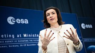 Bundesforschungsministerin Dorothee Bär würde gerne zum Mond fliegen. (Archivbild) Bundesforschungsministerin Dorothee Bär würde gerne zum Mond fliegen. (Archivbild)