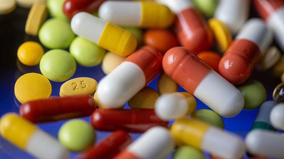 Neue Zölle unter Donald Trump würden die Arzneiexporte besonders treffen, fürchtet die Pharmaindustrie (Archivfoto). Neue Zölle unter Donald Trump würden die Arzneiexporte besonders treffen, fürchtet die Pharmaindustrie (Archivfoto).