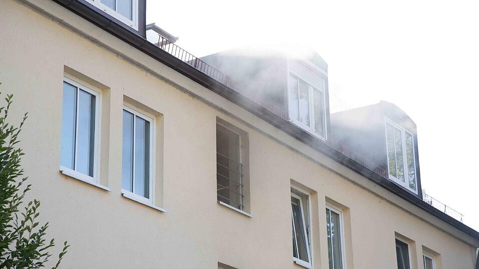 Am Montag musste die Feuerwehr gleich zweimal zu einem Brand in der Hagrainerstraße aufbrechen. Am Montag musste die Feuerwehr gleich zweimal zu einem Brand in der Hagrainerstraße aufbrechen.