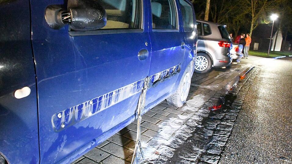 In Regensburg brannten am Samstagabend vier Fahrzeuge. In Regensburg brannten am Samstagabend vier Fahrzeuge.