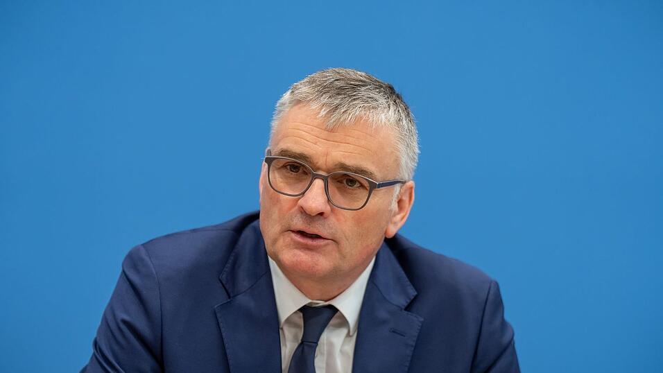 Die Bundesregierung &auml;u&szlig;ert sich nun etwas klarer als bisher zum US-Vorgehen gegen Venezuela.