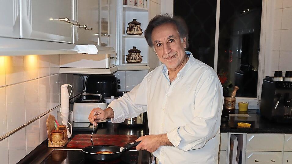 Kochen ist eines der Hobbys von Dr. Moutasem Daoud Ghadieh. Schon als Jugendlicher hatte er es von der Mutter gelernt, als er in seiner Heimat Jordanien die j&uuml;ngeren Geschwister mit beaufsichtigen musste.