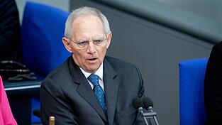 'Ein unhaltbarer Zustand': Wolfgang Schäuble mahnt den Staat zur Einhaltung seiner Schutzverpflichtung gegenüber allen Bürgern. 'Ein unhaltbarer Zustand': Wolfgang Schäuble mahnt den Staat zur Einhaltung seiner Schutzverpflichtung gegenüber allen Bürgern.
