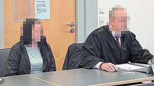Die Mandantin von Jörg Meyer durchbohrte im Streit mit etwa drei Promille im Blut die Lunge ihres Lebensgefährten mit einem Gemüsemesser. Die Mandantin von Jörg Meyer durchbohrte im Streit mit etwa drei Promille im Blut die Lunge ihres Lebensgefährten mit einem Gemüsemesser.