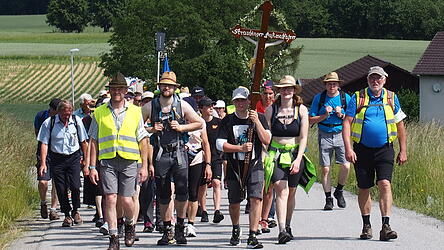 Die Spitze des Pilgerzuges auf der 97 Kilometer langen Strecke.