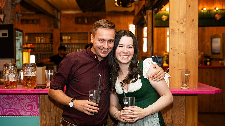 Die Partybilder vom Montag, 17. August, aus dem Festzelt Weckmann. Die Partybilder vom Montag, 17. August, aus dem Festzelt Weckmann.