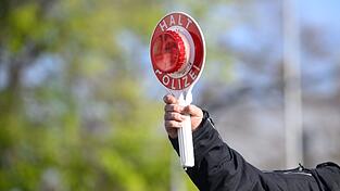 Das Schaf wurde bei einer Polizeikontrolle gefunden. (Symbolbild)