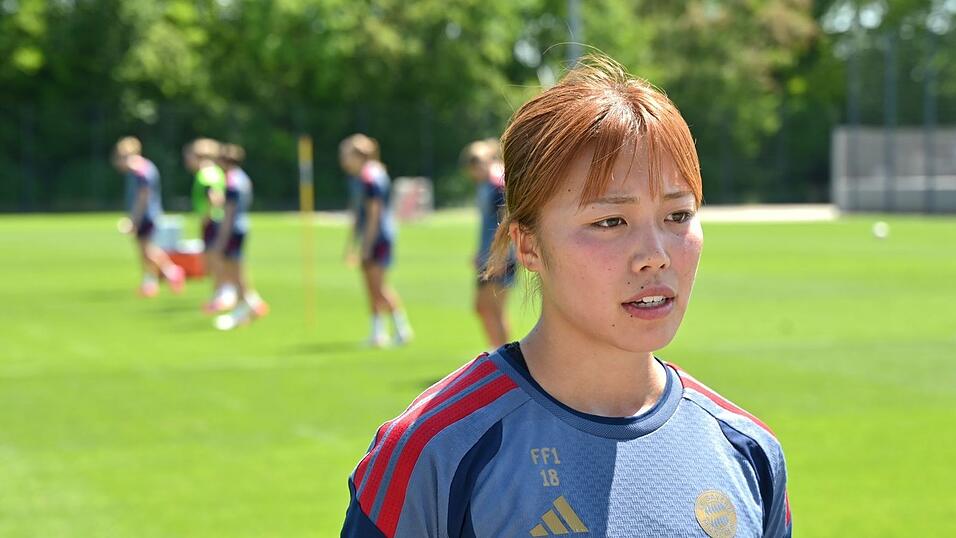 Heimspiel in Japan: Momoko Tanikawa. Heimspiel in Japan: Momoko Tanikawa.