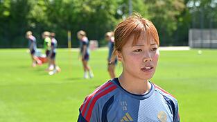 Heimspiel in Japan: Momoko Tanikawa. Heimspiel in Japan: Momoko Tanikawa.