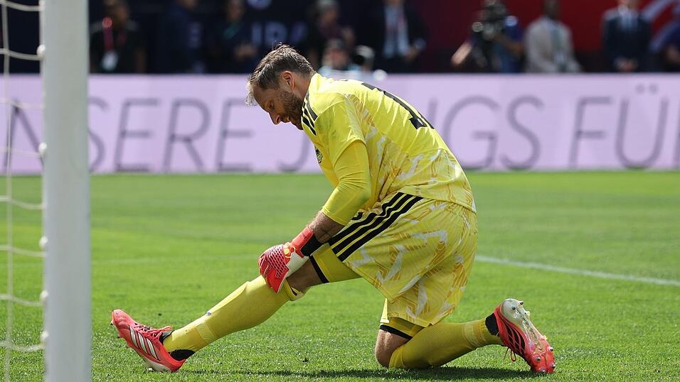 Erneut starker R&uuml;ckhalt: DFB-Torwart Oliver Baumann.