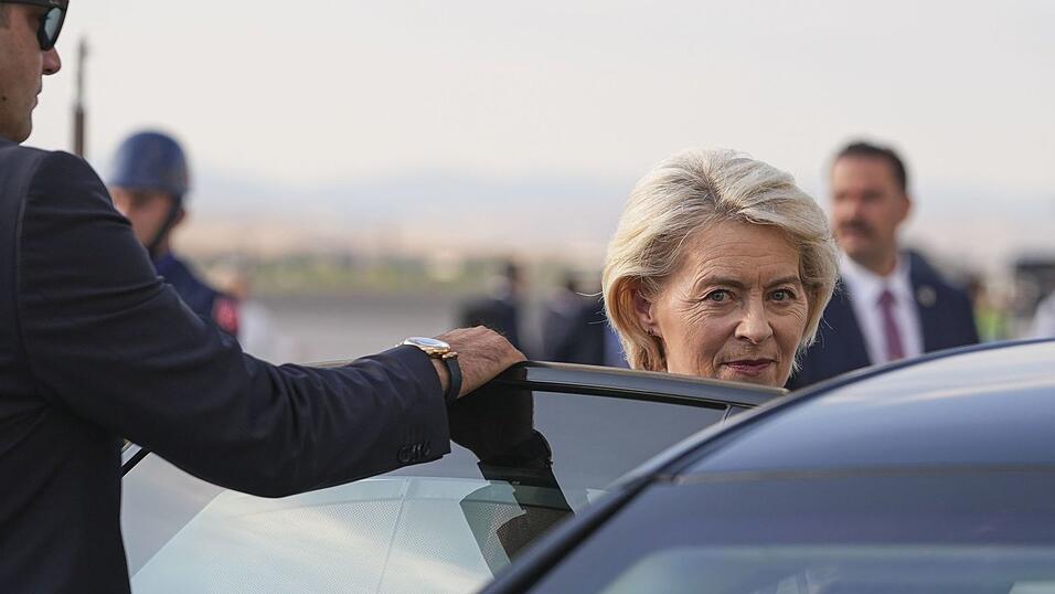 EU-Kommissionspräsident Ursula von der Leyen konnte sich mit vielen Vorschlägen durchsetzen - der für Einfuhrbeschränkungen für Fisch scheiterte allerdings. (Archivbild) EU-Kommissionspräsident Ursula von der Leyen konnte sich mit vielen Vorschlägen durchsetzen - der für Einfuhrbeschränkungen für Fisch scheiterte allerdings. (Archivbild)