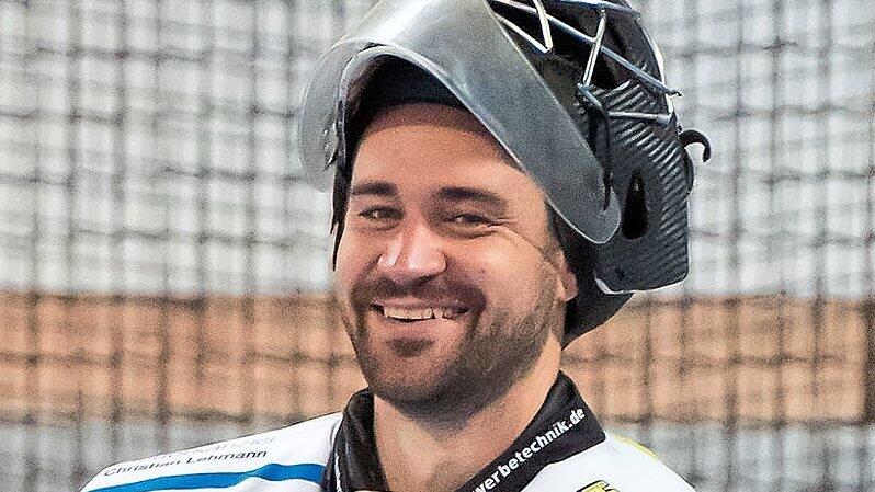 Nichts unversucht lässt der IHC Atting, um den drohenden Abstieg zu verhindern. Wegen der aktuellen Personalknappheit wird Goalie Raphael Heitzer reaktiviert, der eigentlich seinen Rücktritt erklärt hatte. Ebenso wie Thomas Bauer. Nichts unversucht lässt der IHC Atting, um den drohenden Abstieg zu verhindern. Wegen der aktuellen Personalknappheit wird Goalie Raphael Heitzer reaktiviert, der eigentlich seinen Rücktritt erklärt hatte. Ebenso wie Thomas Bauer.