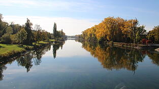 Der Wasserstand der Isar ist bei 1,28 Meter. / Der Wasserstand der Isar ist bei 1,28 Meter. /