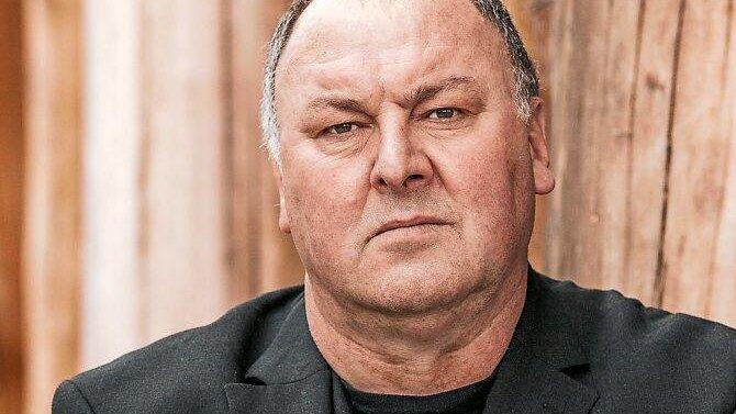 MdB Erhard Grundl fordert eine Reform der Schuldenbremse.