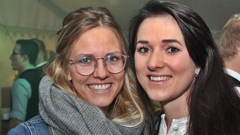 Die besten Bilder vom Wein- und Wei&szlig;bierfest des Burschenvereins Arth und der M&auml;dchengruppe.