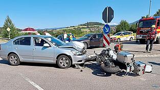 Zweimal Totalschaden entstand bei diesem Unfall. Zweimal Totalschaden entstand bei diesem Unfall.