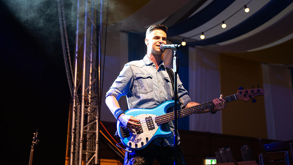 Die Partybilder vom Montag, 17. August, aus dem Festzelt Reisinger. Die Partybilder vom Montag, 17. August, aus dem Festzelt Reisinger.