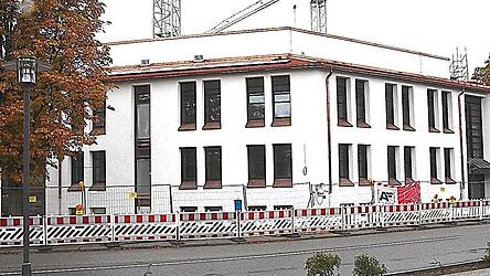 Die Sanierungsarbeiten am und um das Rathaus dauern bis 2028. Die Sanierungsarbeiten am und um das Rathaus dauern bis 2028.