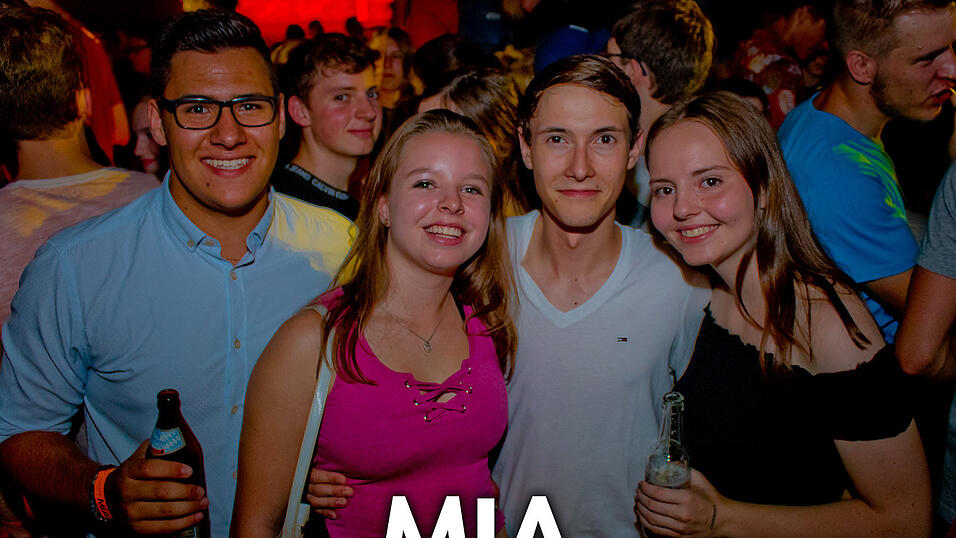 Beste Stimmung auf der Oberstufenparty im Mia Nightclub in Cham. Beste Stimmung auf der Oberstufenparty im Mia Nightclub in Cham.