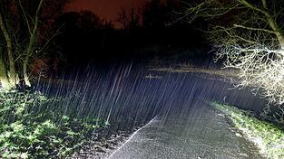 Archivfoto vom Januar 2021: Starkregen im Bereich der Donau.