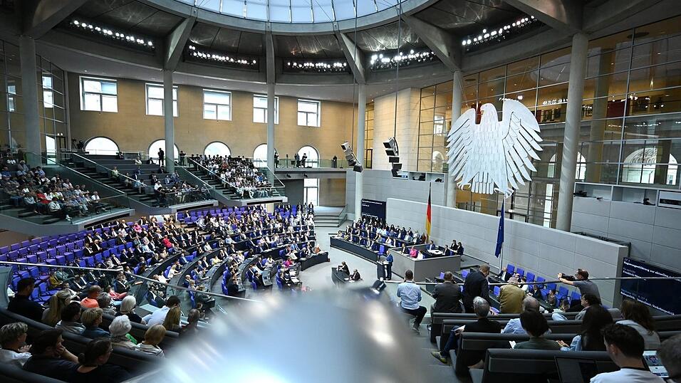 Schwerpunkt der Rede des Kanzlers waren aber die in der vergangenen Woche von der Koalition beschlossenen Reformen.