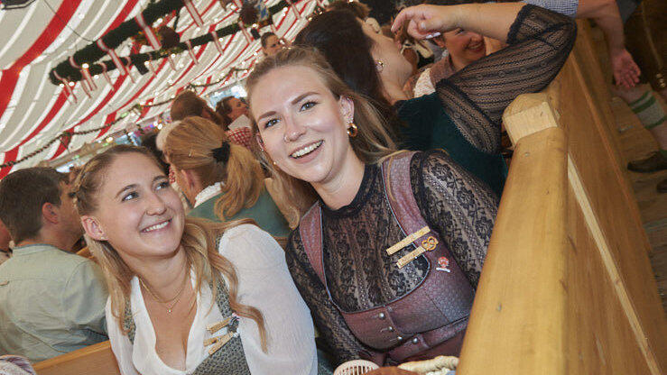 Die Partybilder vom Mittwoch, 14. August 2024, aus dem Festzelt Lechner. Die Partybilder vom Mittwoch, 14. August 2024, aus dem Festzelt Lechner.