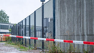 Ein weiterer Flüchtiger aus dem BKH Straubing ist nach seiner Festnahme in Österreich vor dreieinhalb Wochen jetzt zurück in Deutschland.