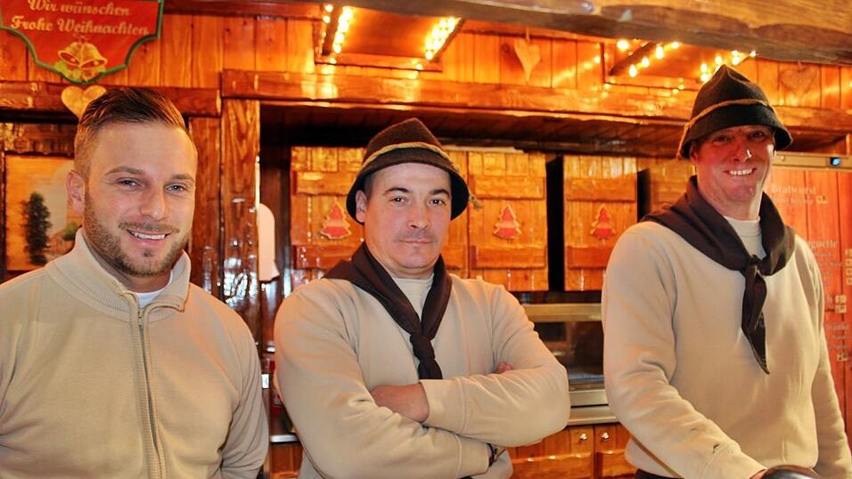 Am Donnerstagabend ist der Landshuter Christkindlmarkt eröffnet worden. Am Donnerstagabend ist der Landshuter Christkindlmarkt eröffnet worden.