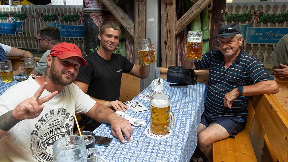 Die Partybilder vom Dienstag, 11. August, aus dem Festzelt Reisinger. Die Partybilder vom Dienstag, 11. August, aus dem Festzelt Reisinger.