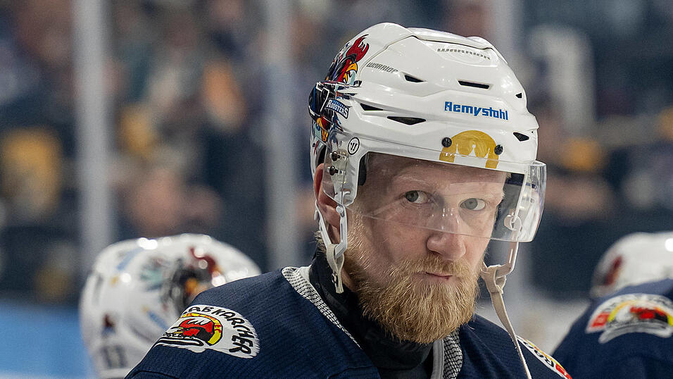 Erfahrener Haudegen: Der 34-jährige Stanislav Dietz hat sechs DEL-Spielzeiten auf dem Buckel - in Iserlohn, Bremerhaven und Köln. Dort arbeitete der Tscheche mit deutschem Pass auch schon mit dem neuen EVL-Cheftrainer Uwe Krupp zusammen. Erfahrener Haudegen: Der 34-jährige Stanislav Dietz hat sechs DEL-Spielzeiten auf dem Buckel - in Iserlohn, Bremerhaven und Köln. Dort arbeitete der Tscheche mit deutschem Pass auch schon mit dem neuen EVL-Cheftrainer Uwe Krupp zusammen.