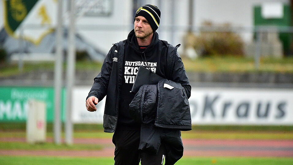 Weil Vilzing-Trainer Thorsten Kirschbaum gesperrt ist, wird Assistent Matthias Graf das Coaching gegen Aschaffenburg &uuml;bernehmen.