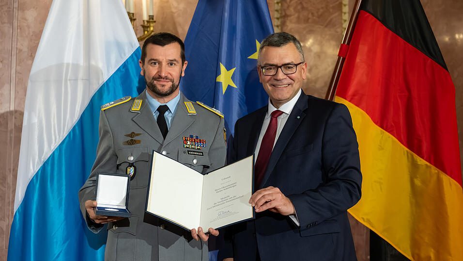 Stefan Schönberger. Stefan Schönberger.