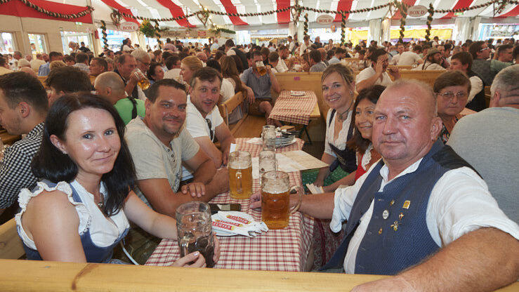 Die Partybilder vom Donnerstag, 14. August, aus dem Festzelt Lechner. Die Partybilder vom Donnerstag, 14. August, aus dem Festzelt Lechner.